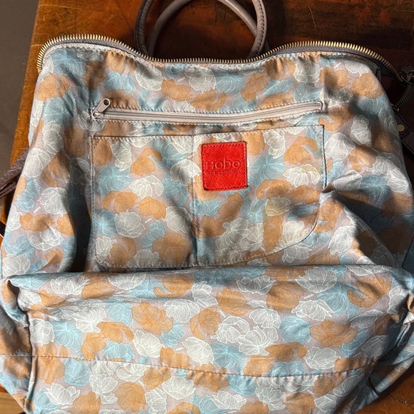 HOBO Large Shelia Gray Crossbody Bag - Picture 10 of 15